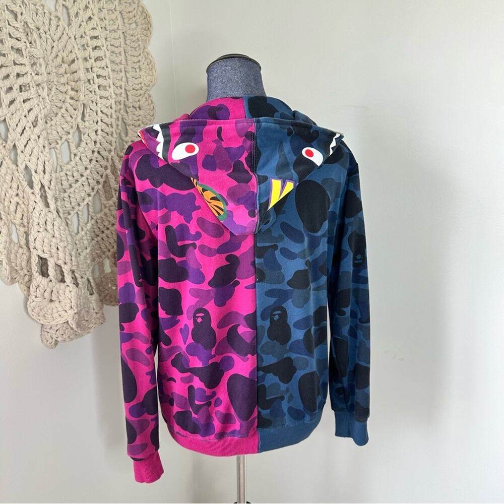 A Bathing Ape BAPE Men's Shark Split Blue Pink Camo Hoodie Size Medium - Picture 5 of 9